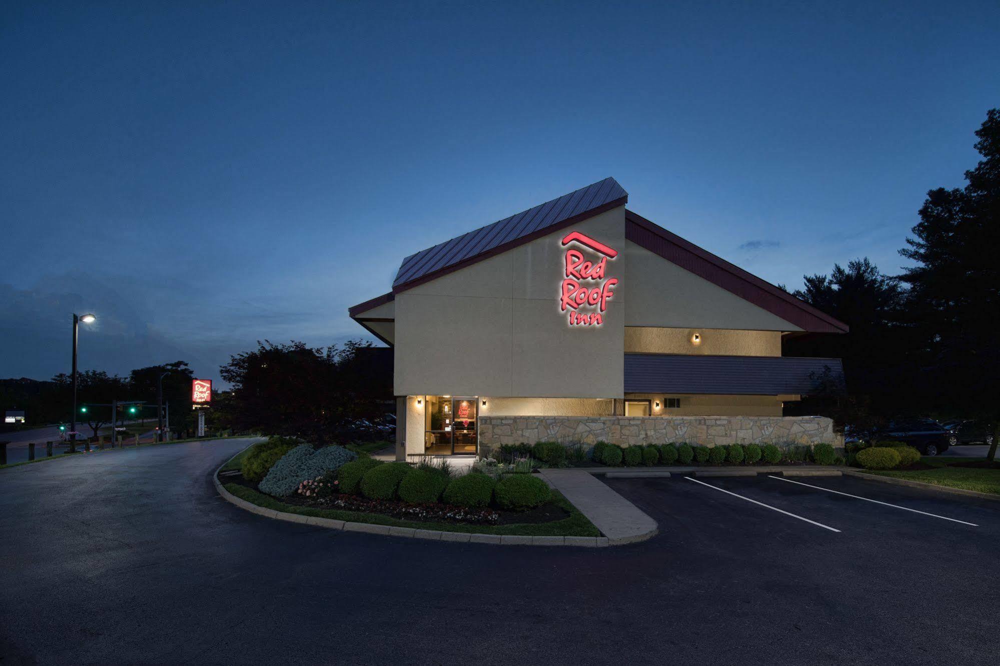Red Roof Inn Cincinnati Northeast - Blue Ash Exteriör bild