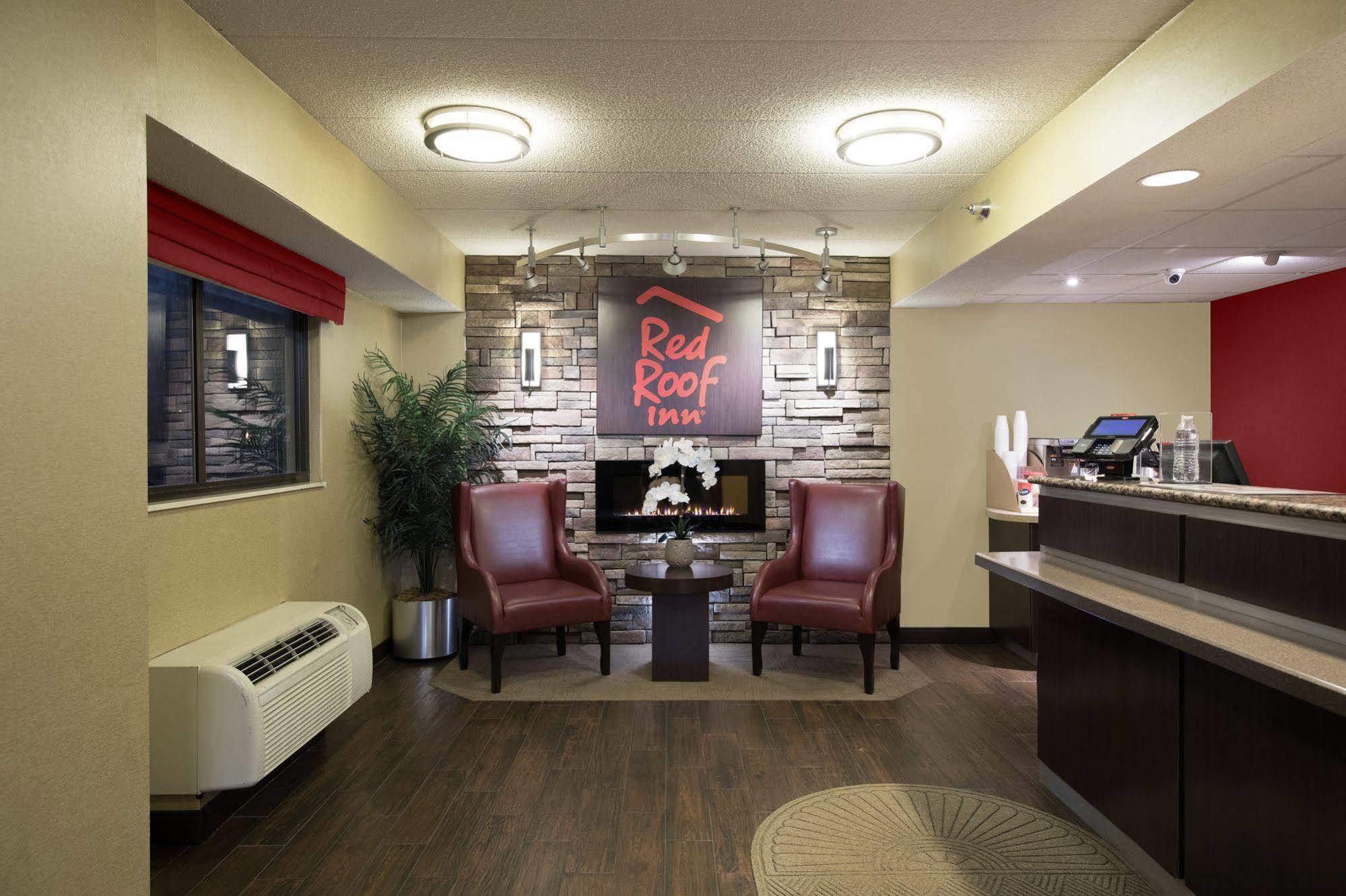 Red Roof Inn Cincinnati Northeast - Blue Ash Exteriör bild